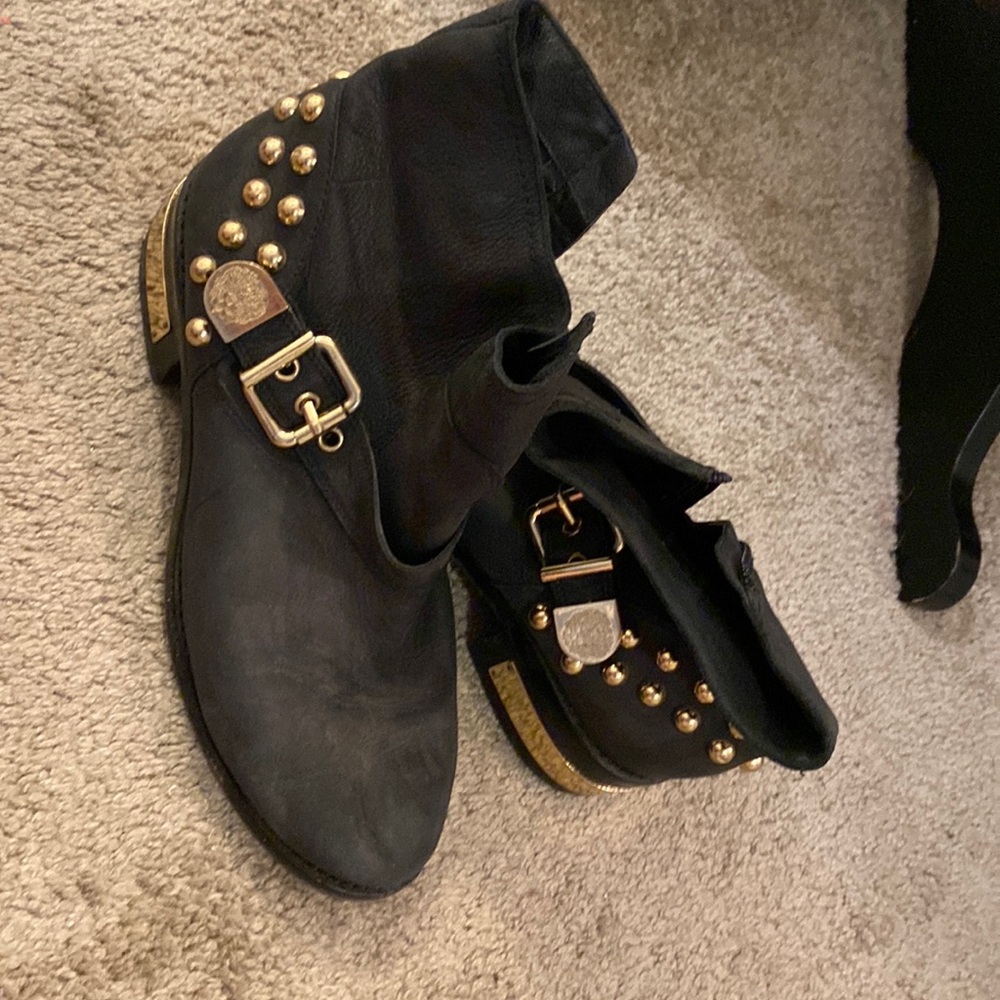 Vince camuto booties